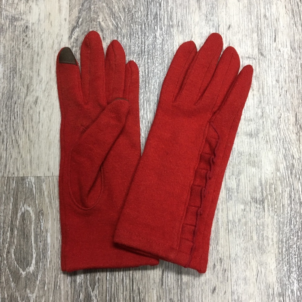 ModCloth red tech gloves.